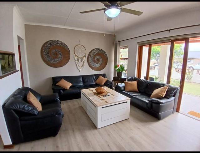 3 BEDROOM HOUSE FOR SALE IN STILBAAI-WES